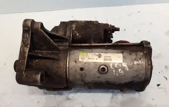 Renault Laguna II Starter motor D7R49 8200331251