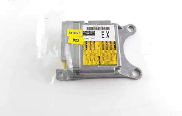 Toyota Prius+ (ZVW40) Airbag control unit/module 89170-47570 8917047570 150800-3340