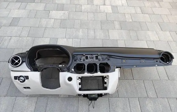 Mercedes-Benz B W246 W242 Dashboard 
