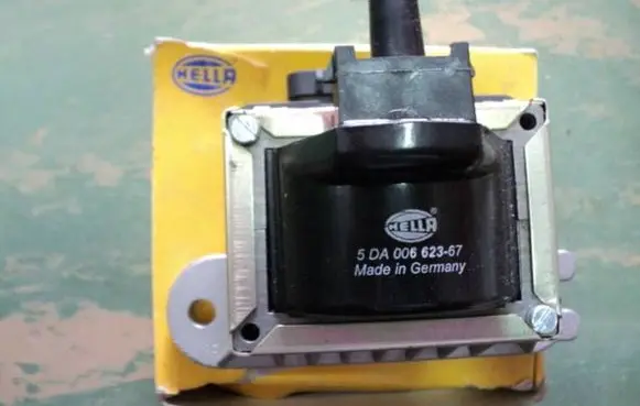 Renault Espace II High voltage ignition coil 5DA00662367 082300105506