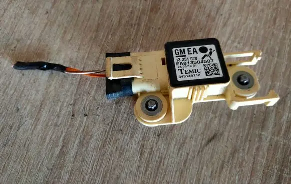 Opel Astra H Airbag deployment crash/impact sensor 13251078