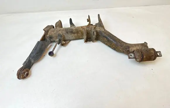 Honda CR-V Rear control arm