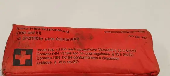 Porsche Cayenne (92A) First aid kit 7PP860282