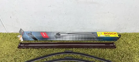 Volkswagen Bora Windshield/front glass wiper blade 3397118927 A927s