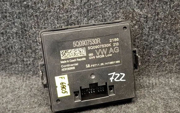 Volkswagen Golf VII Gateway control module 5Q0907530R 5Q0907530K