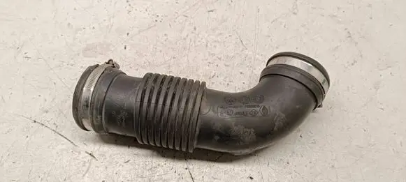 Nissan NV400 Air intake duct part 165763705R