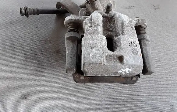 Suzuki Vitara (LY) Rear brake caliper 
