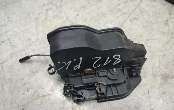BMW X5 E70 Front door lock 7283627