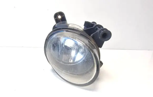 Volkswagen PASSAT CC Front fog light 8T0941699