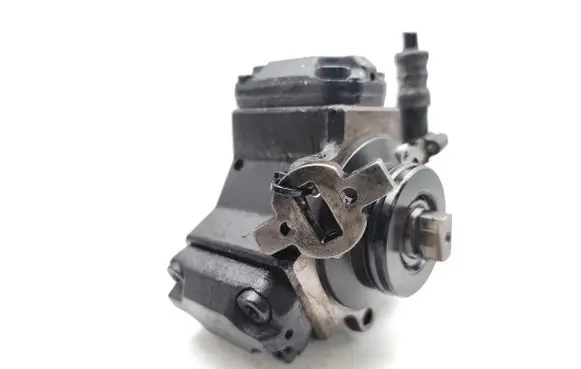 Opel Combo C Fuel injection high pressure pump 0445010092
