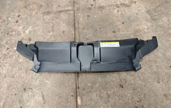 Engine bonnet/hood lock trim molding