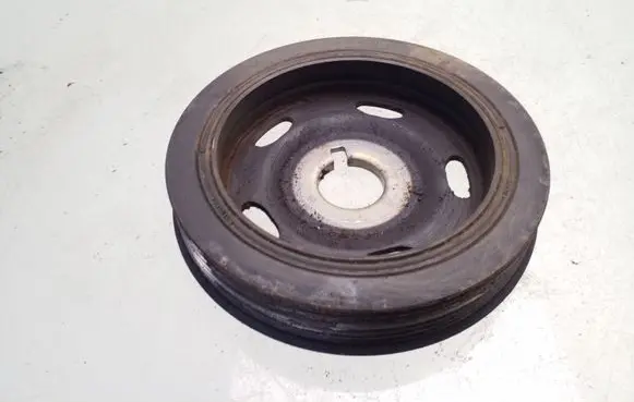 Peugeot 308 Crankshaft pulley 126011E