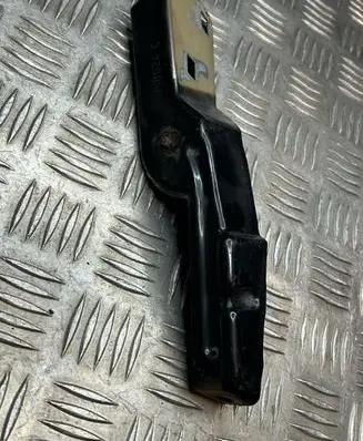 Peugeot 607 Fender mounting bracket 960024C