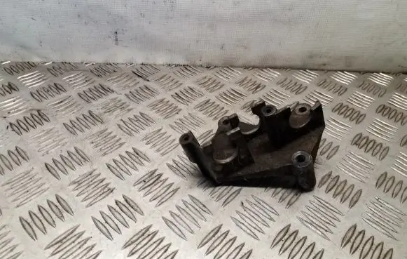 Honda FR-V Gear shift cable bracket 