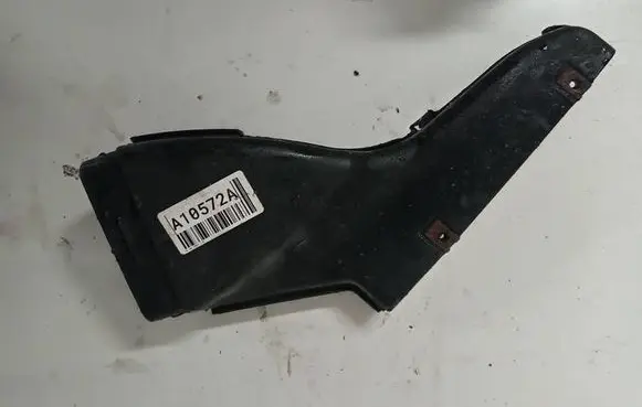 Audi A4 S4 B5 8D Air intake hose/pipe 058129617