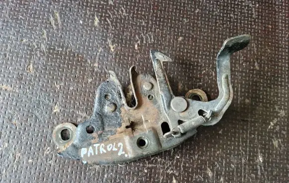 Nissan Patrol Y61 Engine bonnet/hood lock/catch