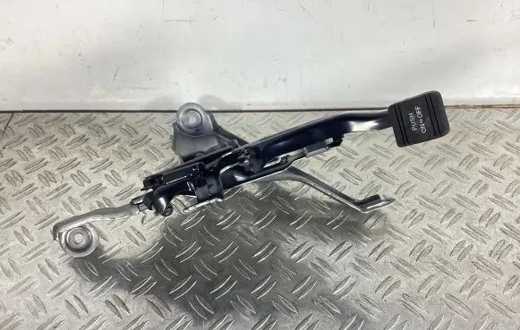 Lexus RC Handbrake/parking brake lever assembly