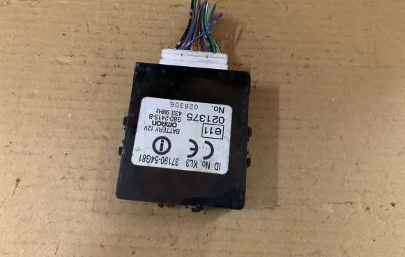 Suzuki Liana Door central lock control unit/module 3719054G81 G8D241SB 021375