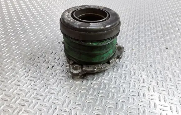 Clutch slave cylinder