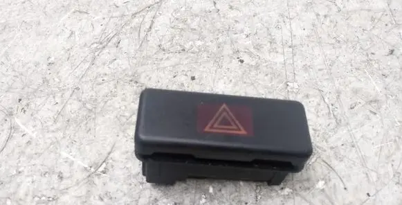 BMW 5 E39 Hazard light switch 8350947