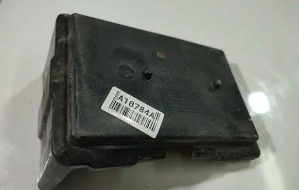 Battery bracket