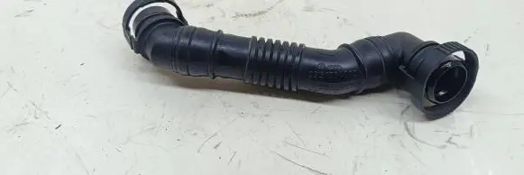 Volkswagen Touran I Breather hose/pipe 03G103493D VCD446232