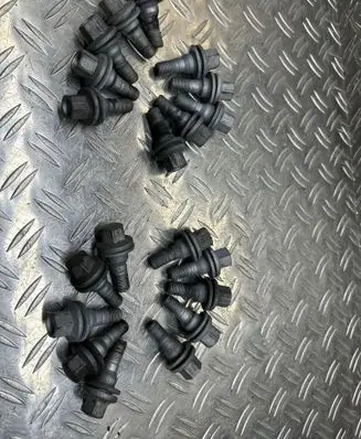 Citroen C4 II Picasso Nuts/bolts 