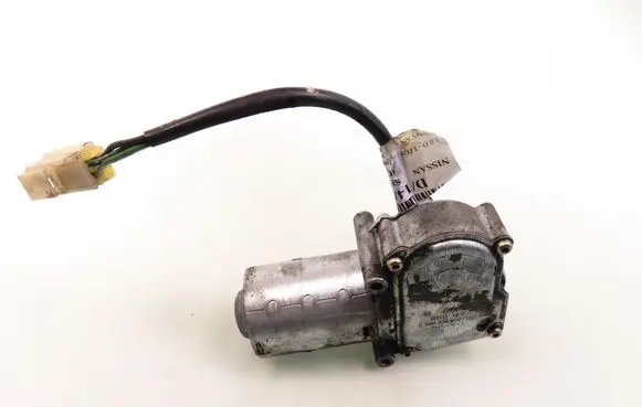 Nissan Serena Rear window wiper motor 9390332602