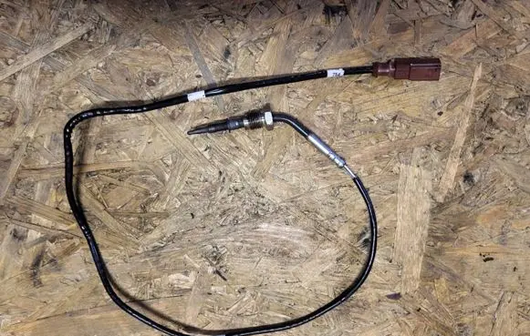 Audi A6 S6 C8 4K Exhaust gas temperature sensor 05L906088CF