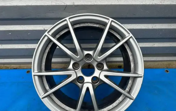 Audi A5 R17 alloy rim 8B3601025A