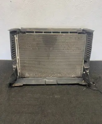 Mercedes-Benz E W213 Radiator set A0999061000 A0995000454