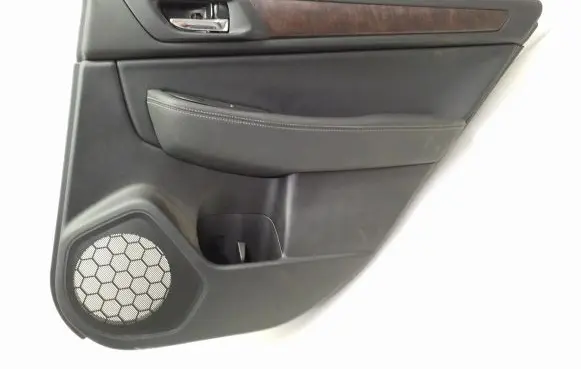 Subaru Outback (BS) Rear door card panel trim