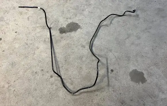 Fuel main line pipe