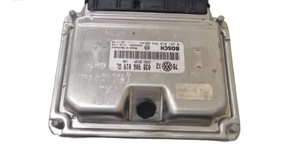 Volkswagen PASSAT B5.5 Engine control unit/module 038906019GL