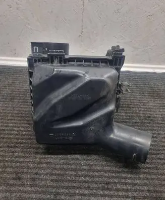 Subaru XV I Air filter box A52AG07
