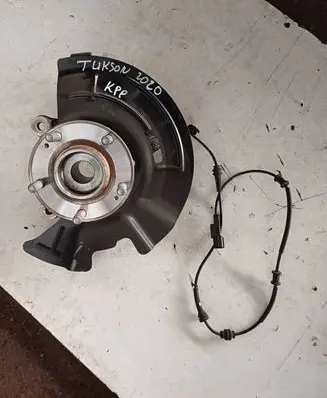 Hyundai Tucson IV NX4 Front wheel hub