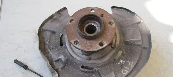 BMW 5 F10 F11 Rear wheel hub 6793770