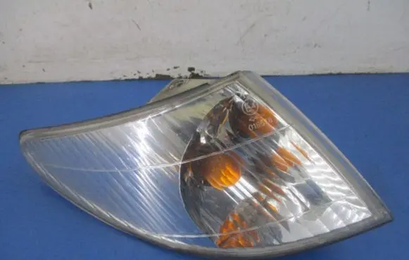 Mazda Premacy Front indicator light