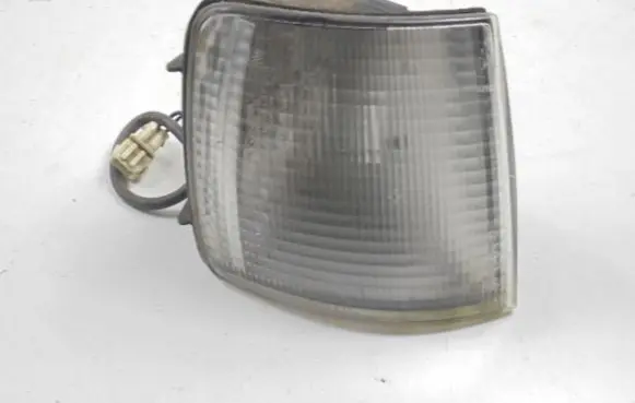 Volkswagen PASSAT B3 Front indicator light 357963050A