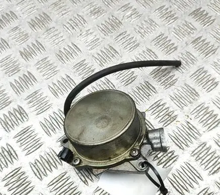 BMW 3 F30 F35 F31 Vacuum pump 7625260