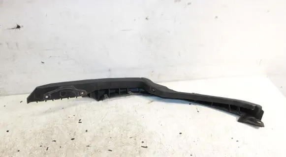 Skoda Octavia Mk2 (1Z) Front bumper mounting bracket 1Z0807184D