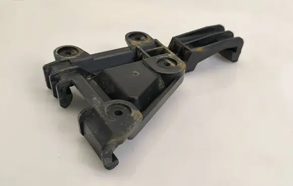 Audi 80 90 S2 B4 Front bumper mounting bracket 8A0807283