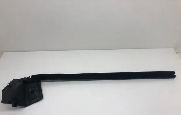 BMW 6 F06 Gran coupe Rubber seal front door window/glass 7275294