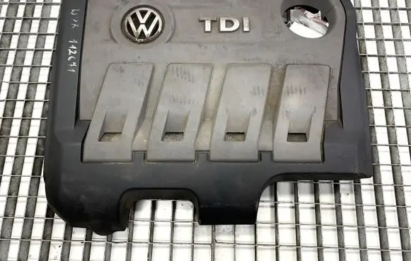 Engine cover (trim)