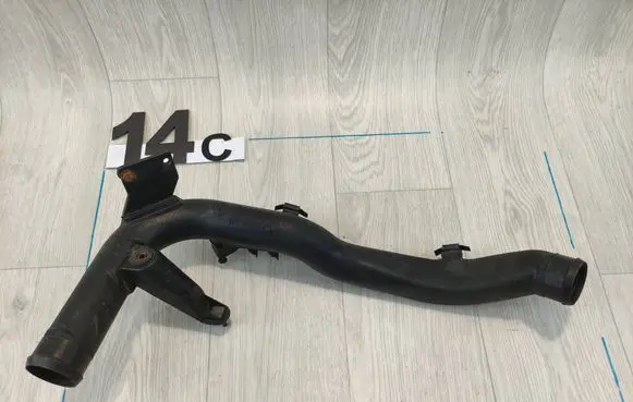 Audi A4 S4 B5 8D Intercooler hose/pipe 8D0145840 8E0145762C