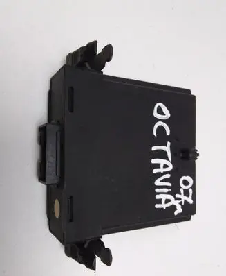 Skoda Octavia Mk2 (1Z) Gateway control module 1K0907951 A2C53094005