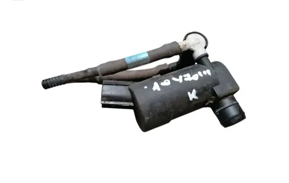 Volvo V70 Windscreen/windshield washer pump 1S7117K624FE