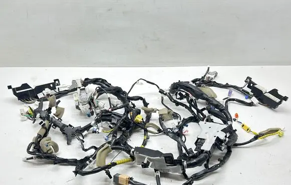 Subaru Forester SK Panel wiring 81302SJ670 71762135 71762137