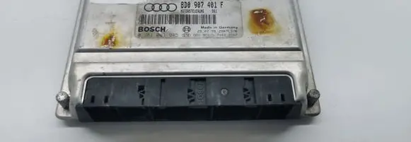 Audi A4 S4 B5 8D Engine control unit/module 8D0907401F 0281001945