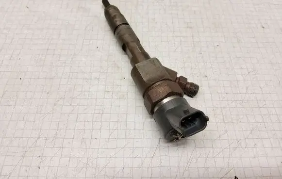 Renault Scenic II - Grand scenic II Fuel injector 8200100272
